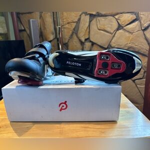 Peloton cycling shoe